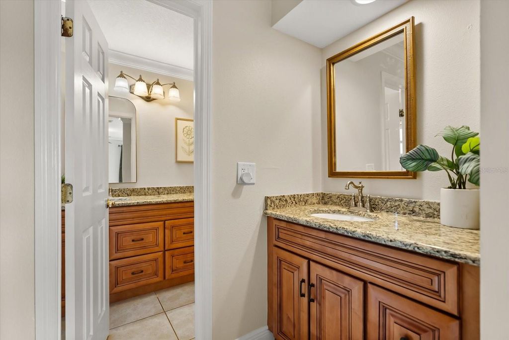 Image 26 of property listing at 4512 BRIDGEWATER DRIVE, Orlando, FL 32817