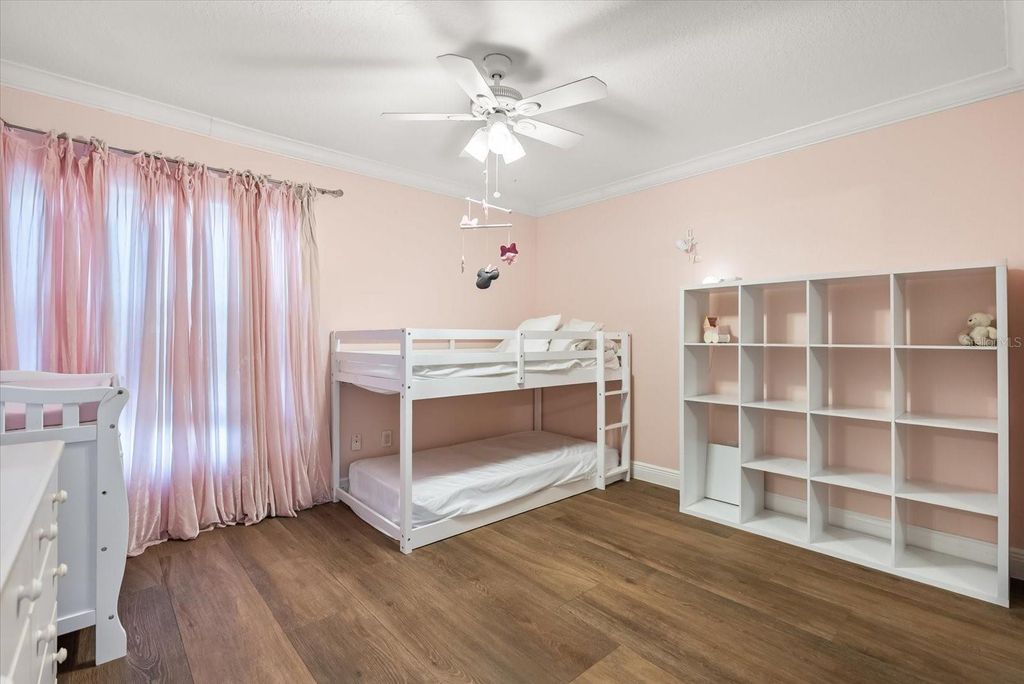 Image 27 of property listing at 4512 BRIDGEWATER DRIVE, Orlando, FL 32817