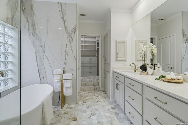 19 INWOOD MNR, San Antonio, TX 78248