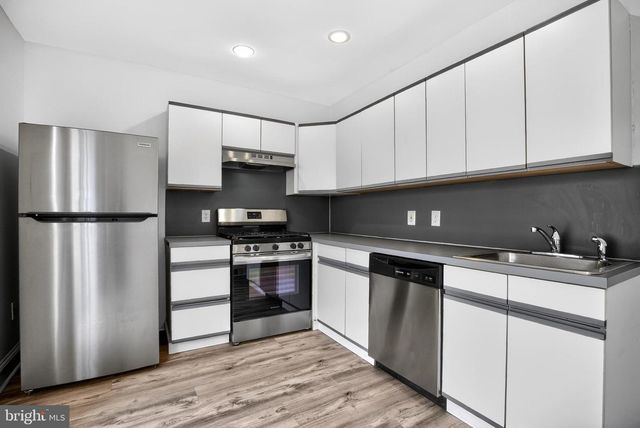 252 SIGEL ST, Philadelphia, PA 19148