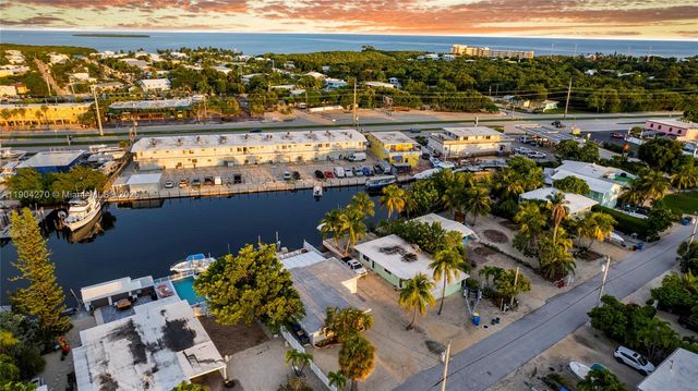 132 E Gardenia St, Tavernier, FL 33070