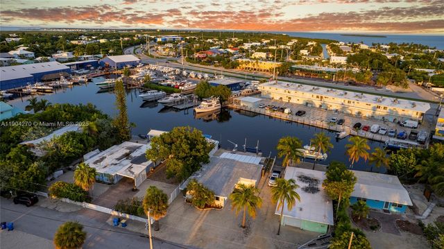 132 E Gardenia St, Tavernier, FL 33070