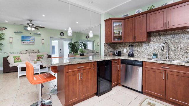 132 E Gardenia St, Tavernier, FL 33070