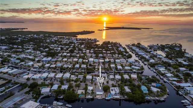 132 E Gardenia St, Tavernier, FL 33070