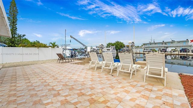 132 E Gardenia St, Tavernier, FL 33070