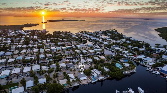 132 E Gardenia St, Tavernier, FL 33070