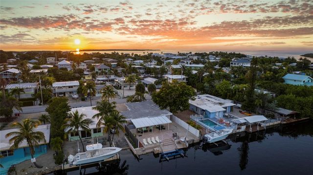 132 E Gardenia St, Tavernier, FL 33070