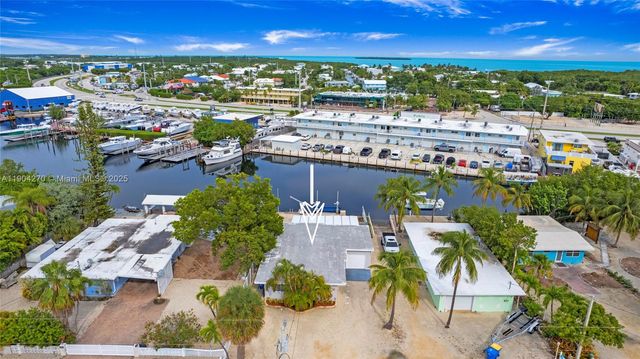 132 E Gardenia St, Tavernier, FL 33070