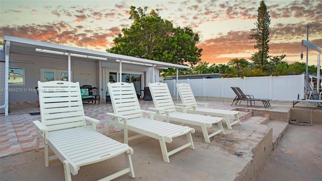 132 E Gardenia St, Tavernier, FL 33070