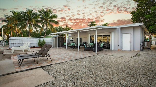 132 E Gardenia St, Tavernier, FL 33070