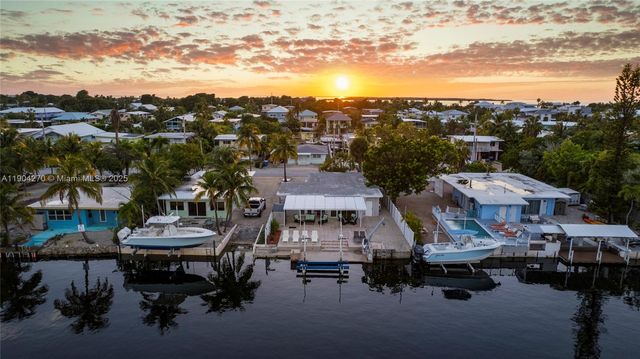 132 E Gardenia St, Tavernier, FL 33070