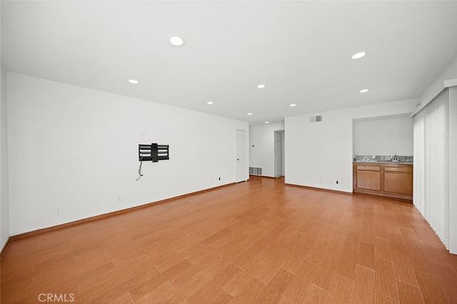 18402 Oxboro, Huntington Beach, CA 92648