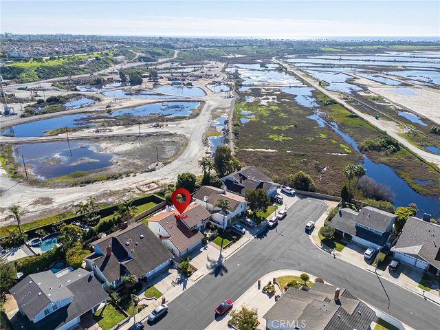 18402 Oxboro, Huntington Beach, CA 92648