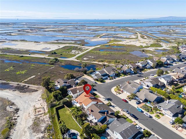 18402 Oxboro, Huntington Beach, CA 92648