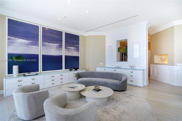 4401 Collins Ave PH South, Miami Beach, FL 33140