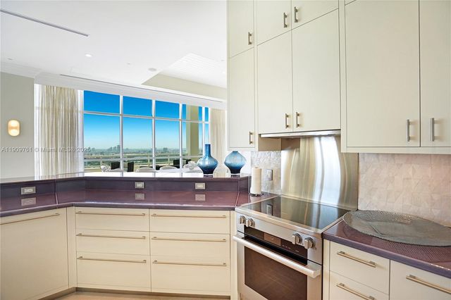 4401 Collins Ave PH South, Miami Beach, FL 33140