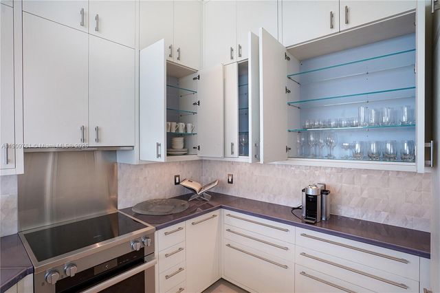 4401 Collins Ave PH South, Miami Beach, FL 33140