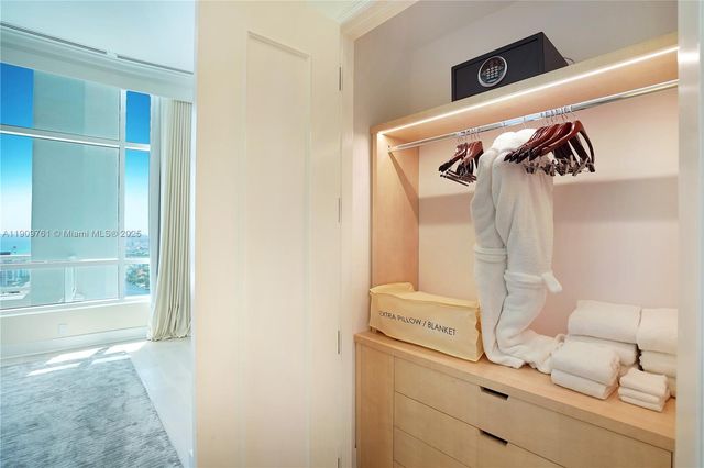 4401 Collins Ave PH South, Miami Beach, FL 33140