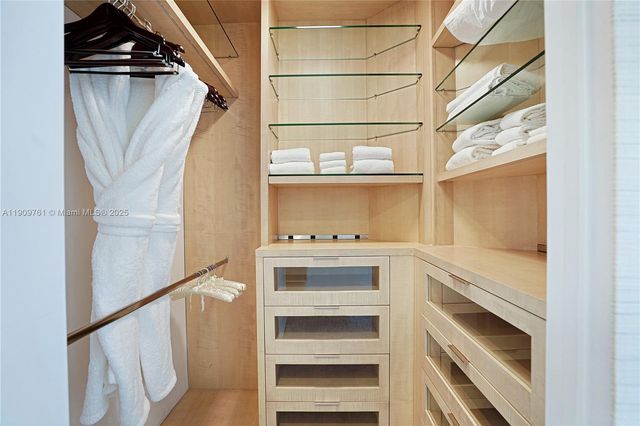 4401 Collins Ave PH South, Miami Beach, FL 33140