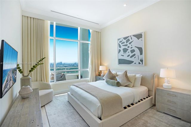 4401 Collins Ave PH South, Miami Beach, FL 33140