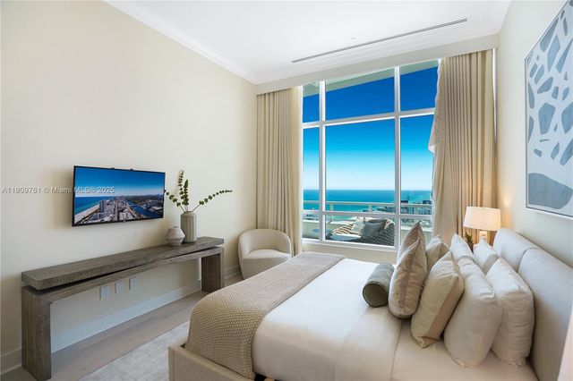 4401 Collins Ave PH South, Miami Beach, FL 33140