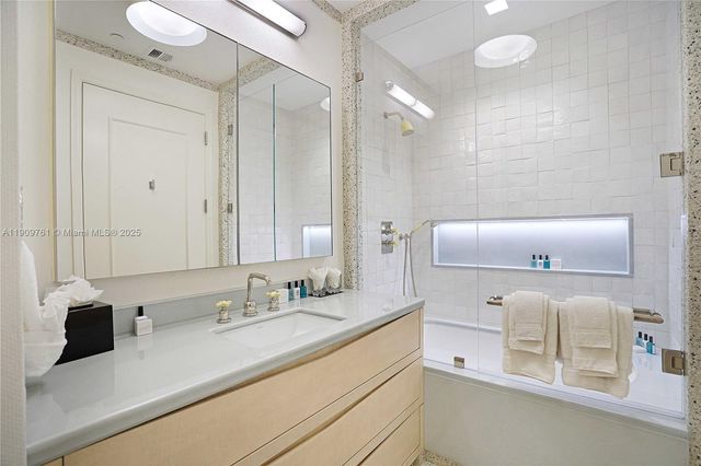 4401 Collins Ave PH South, Miami Beach, FL 33140