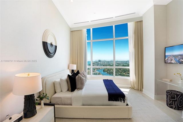 4401 Collins Ave PH South, Miami Beach, FL 33140