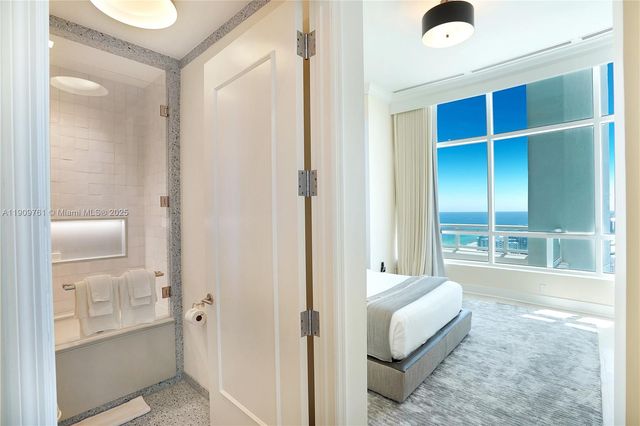 4401 Collins Ave PH South, Miami Beach, FL 33140