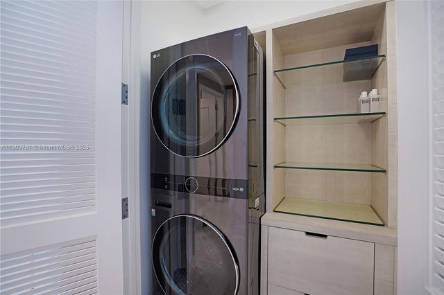 4401 Collins Ave PH South, Miami Beach, FL 33140