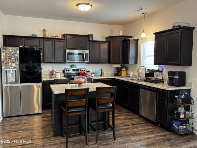 407 Cattle Ranch Lane, Jacksonville, NC 28546