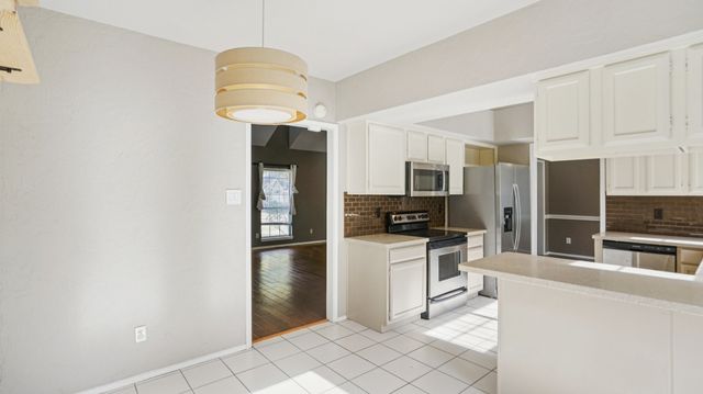 607 Ashcroft Drive, Grapevine, TX 76051