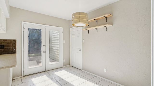 607 Ashcroft Drive, Grapevine, TX 76051