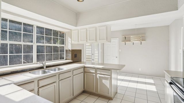 607 Ashcroft Drive, Grapevine, TX 76051