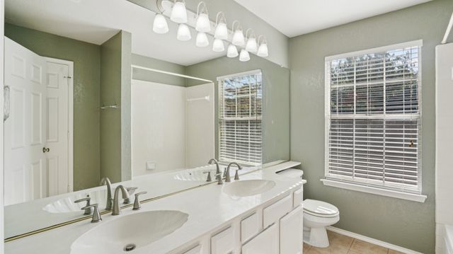 607 Ashcroft Drive, Grapevine, TX 76051