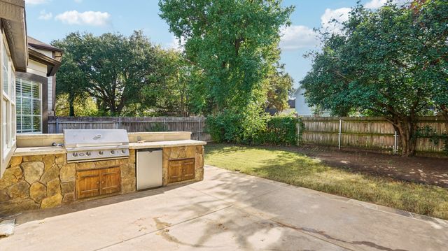 607 Ashcroft Drive, Grapevine, TX 76051