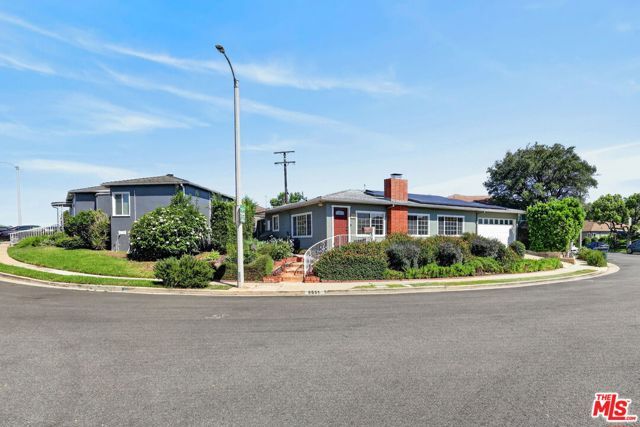 5551 Arch Crest Drive, Los Angeles, CA 90043