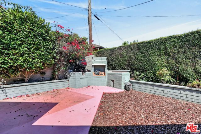 5551 Arch Crest Drive, Los Angeles, CA 90043