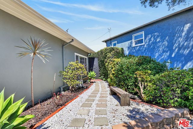 5551 Arch Crest Drive, Los Angeles, CA 90043