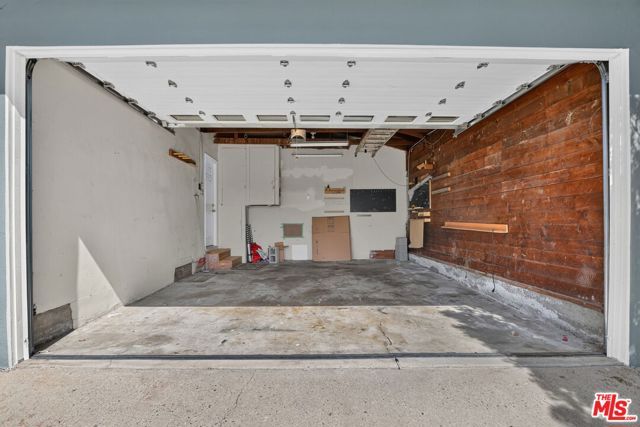 5551 Arch Crest Drive, Los Angeles, CA 90043