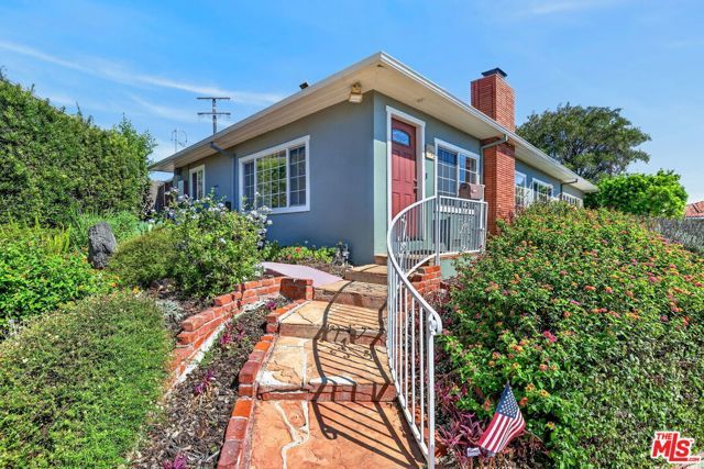 5551 Arch Crest Drive, Los Angeles, CA 90043