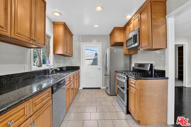 5551 Arch Crest Drive, Los Angeles, CA 90043