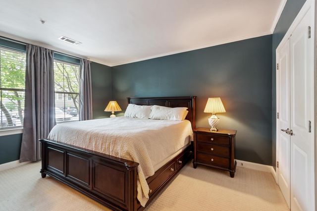 1 Harvest Dr 108, North Andover, MA 01845