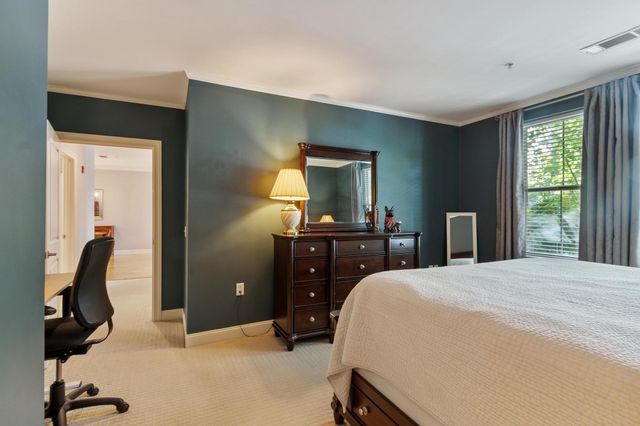 1 Harvest Dr 108, North Andover, MA 01845