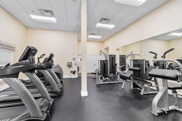 1 Harvest Dr 108, North Andover, MA 01845