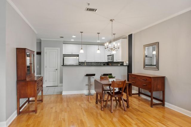 1 Harvest Dr 108, North Andover, MA 01845