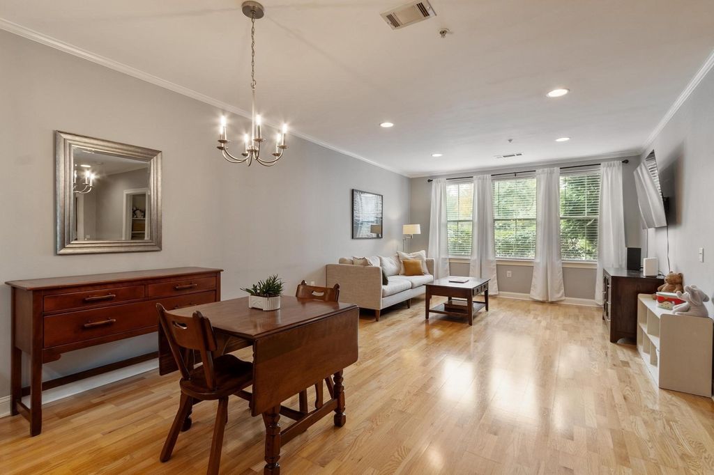 1 Harvest Dr 108, North Andover, MA 01845
