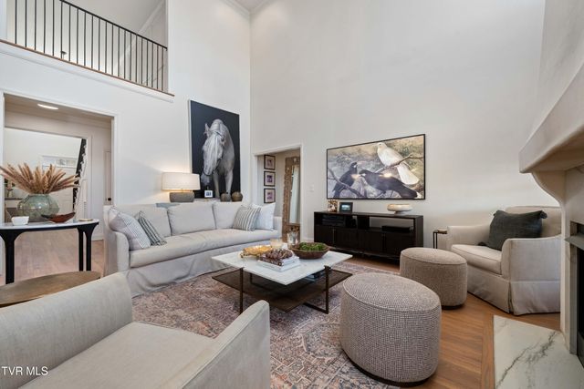 1815 Waters Edge Drive, Johnson City, TN 37604