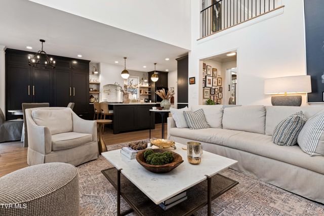 1815 Waters Edge Drive, Johnson City, TN 37604