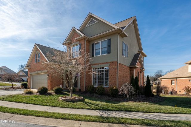 1815 Waters Edge Drive, Johnson City, TN 37604