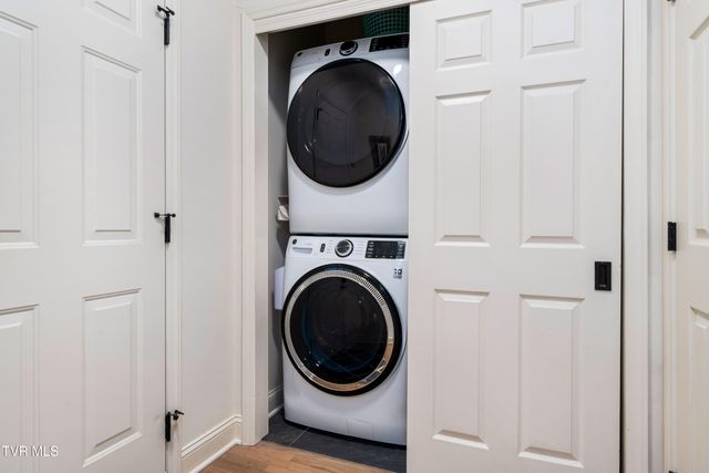 1815 Waters Edge Drive, Johnson City, TN 37604